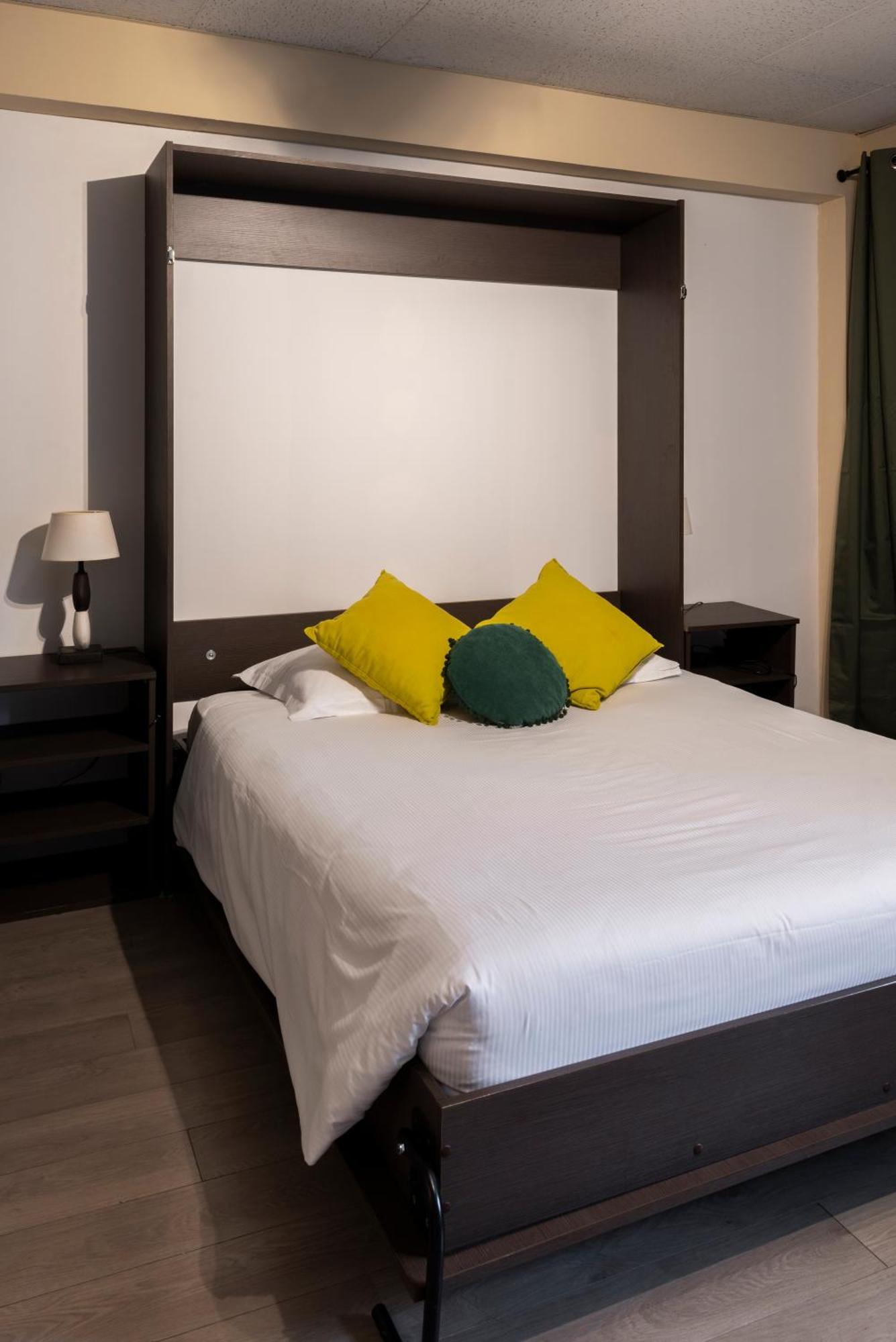 Logis Hotel-Restaurant Saint Romain Anse Habitación foto