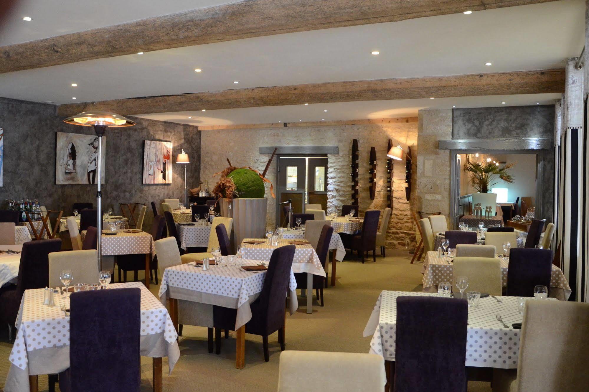 Logis Hotel-Restaurant Saint Romain Anse Exterior foto